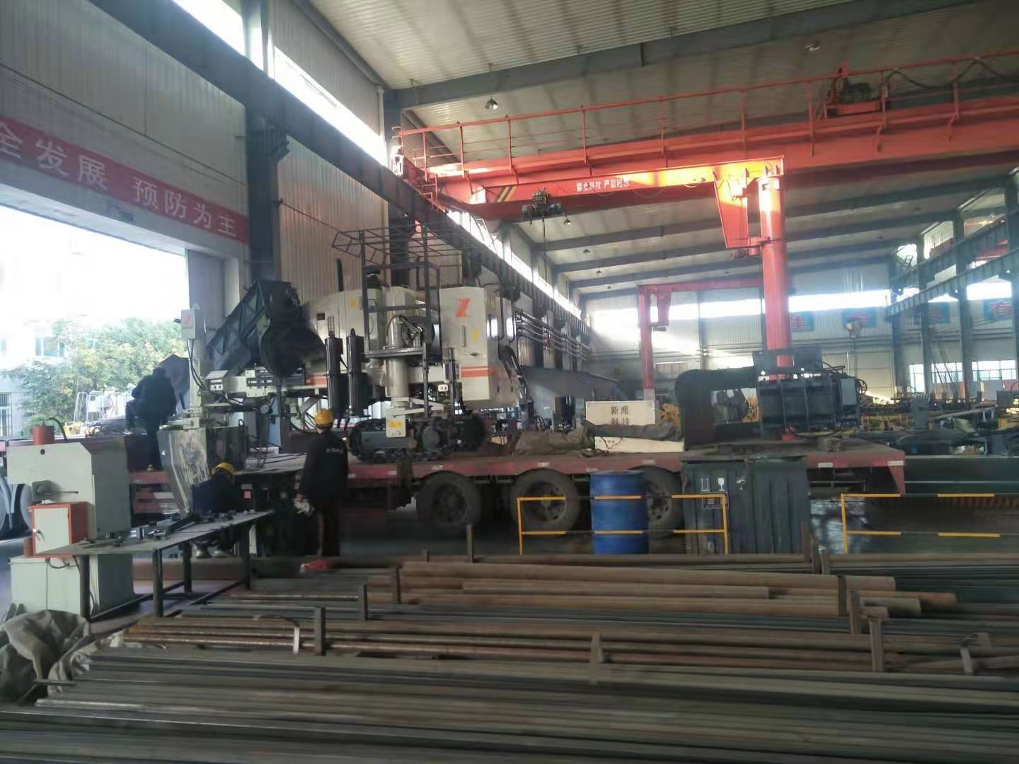 發(fā)車！新路緣混凝土滑模攤鋪機(jī)發(fā)襄陽(yáng)棗陽(yáng)，助力公路修筑