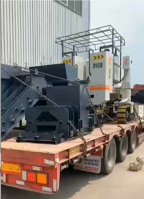 新路緣滑模機(jī)發(fā)貨甘肅，一路順風(fēng)